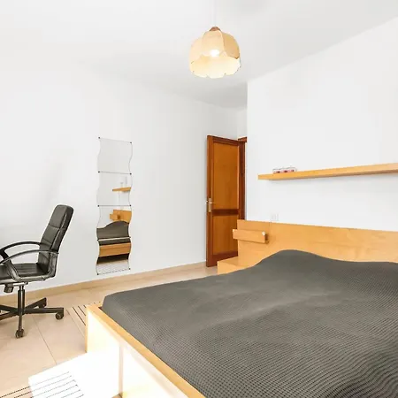 Quiet And Cozy Workation Place Near The Town Center With Cliffs And Ocean View