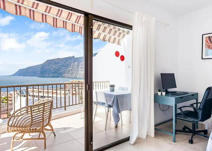 Lägenhet Quiet And Cozy Workation Place Near The Town Center With Cliffs And Ocean View