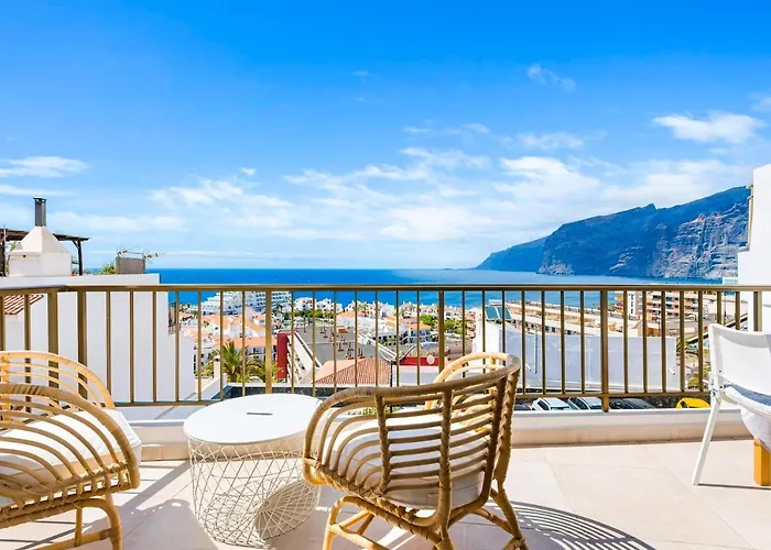 Quiet And Cozy Workation Place Near The Town Center With Cliffs And Ocean View Apartment